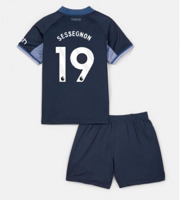 Tottenham Hotspur Ryan Sessegnon #19 Replika Babytøj Udebanesæt Børn 2023-24 Kortærmet (+ Korte bukser)